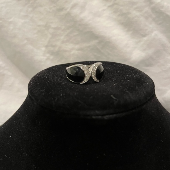 Black onyx and crystal ring - Picture 2 of 2